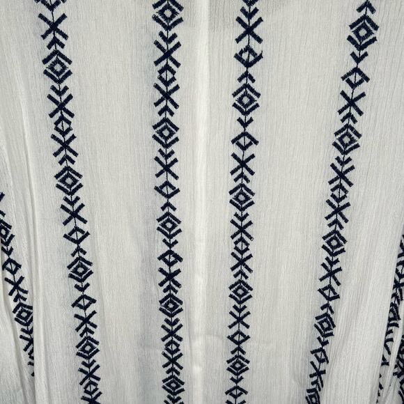 Karen Kane white and blue Embroidered Tunic Length Top Size Medium - Picture 6 of 6